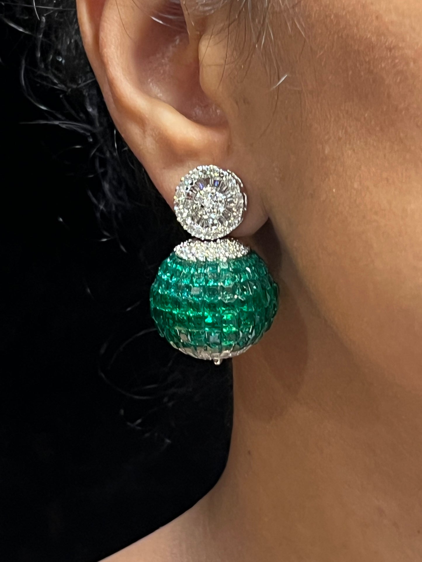 AMARA INVISIBLE DIAMOND HOOP