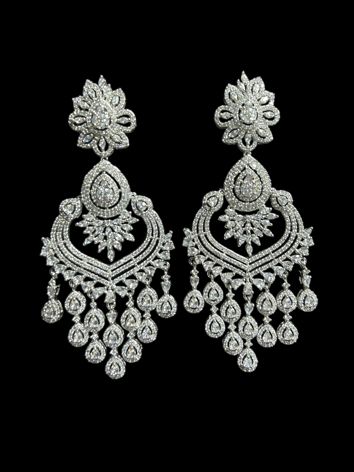MELANIE DIAMOND EARRING E-1052