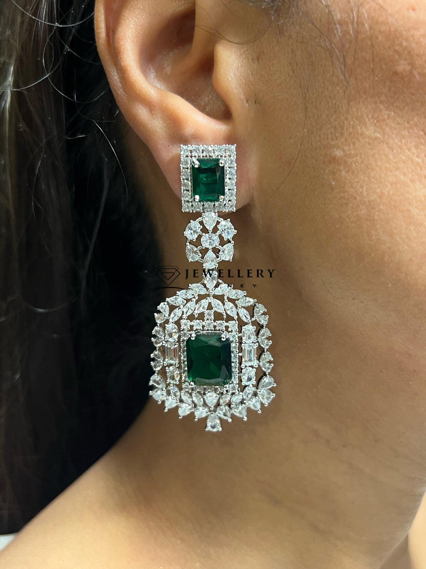 NURA DIAMOND NECKLACE N-1547