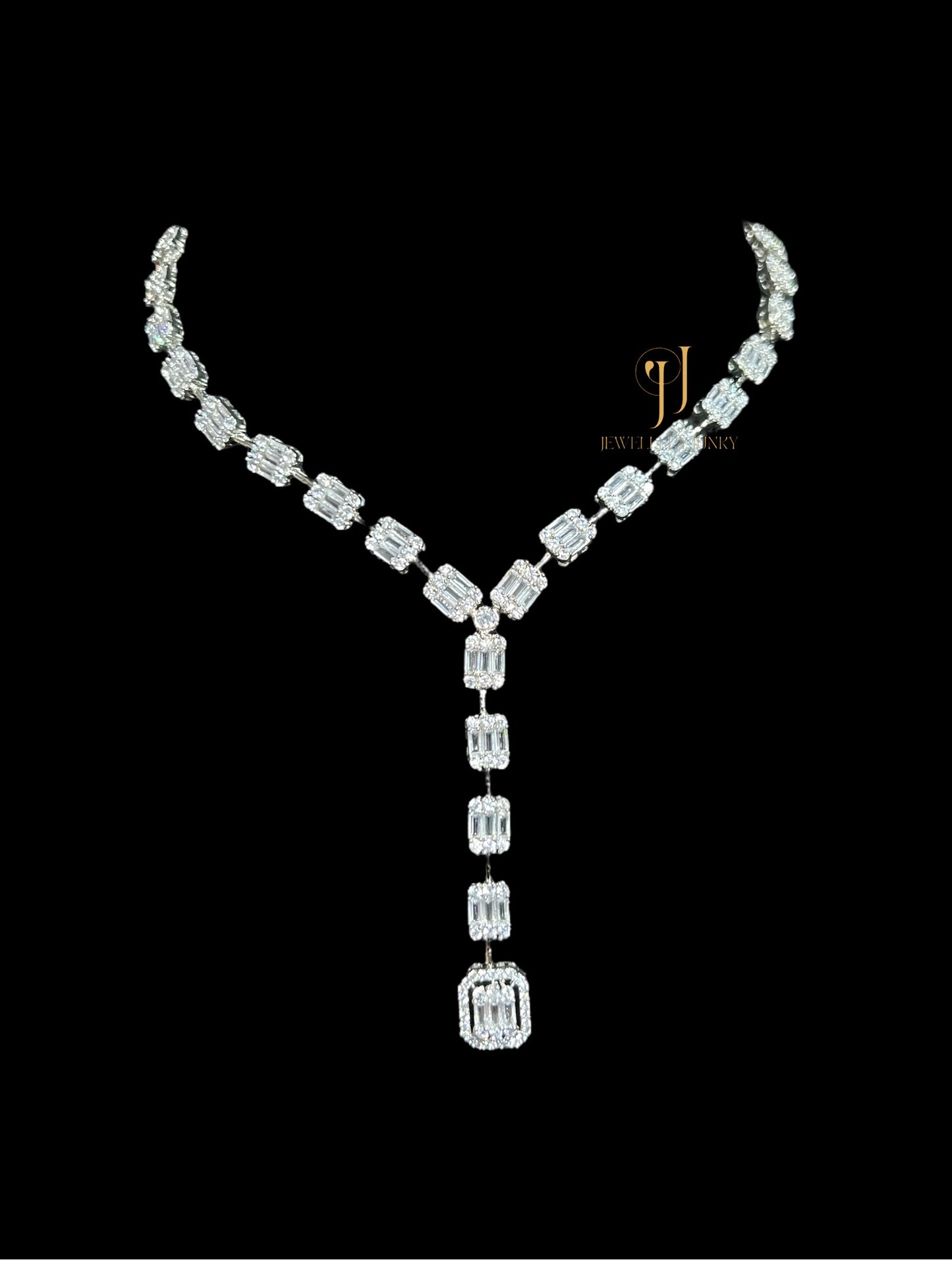CASSANDRA DIAMOND NECKLACE N-1057