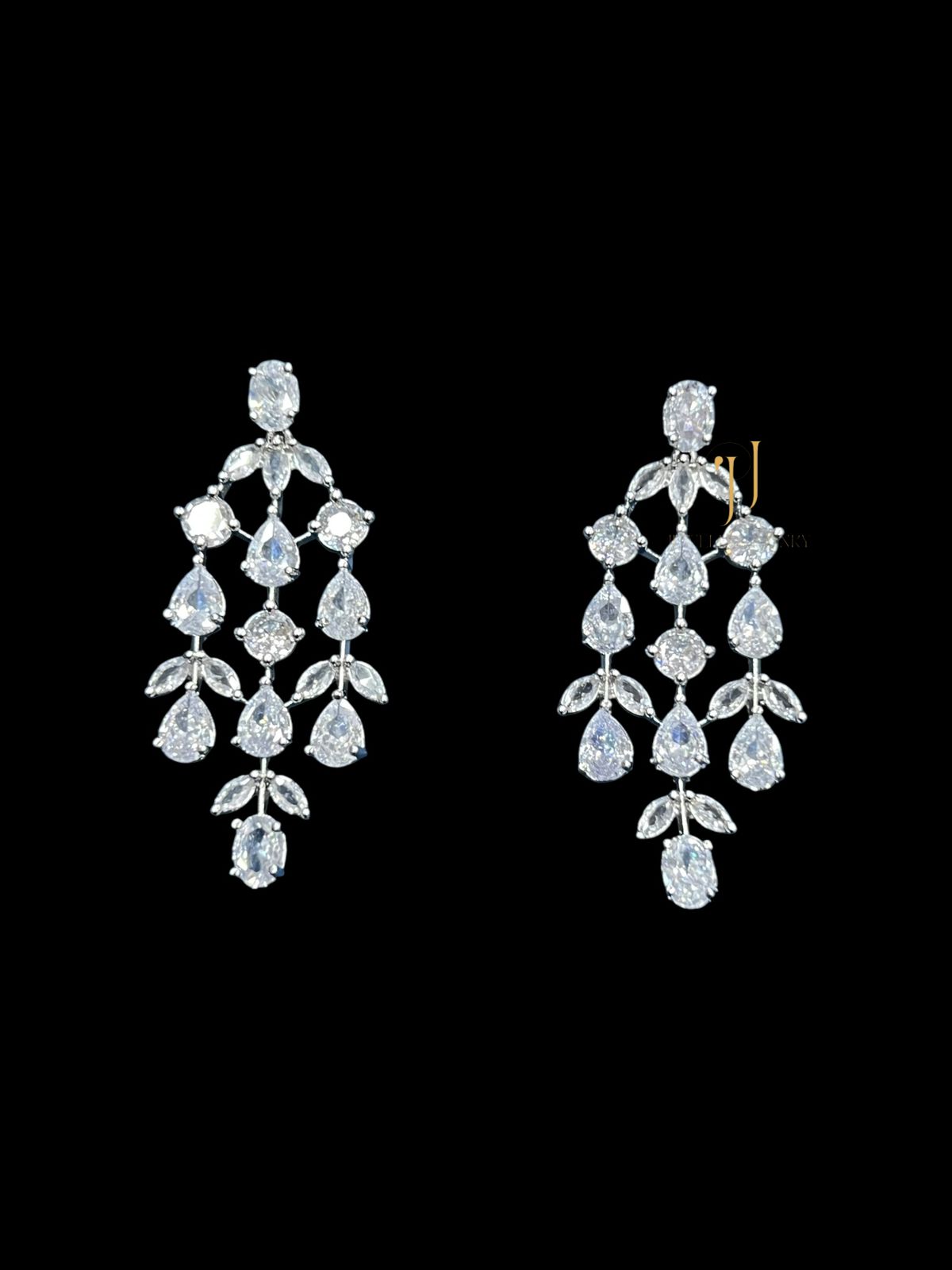 IMANI DIAMOND NECKLACE