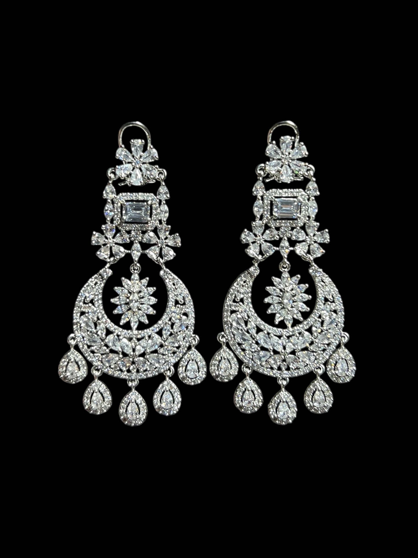 TRACEY DIAMOND EARRING E-1036