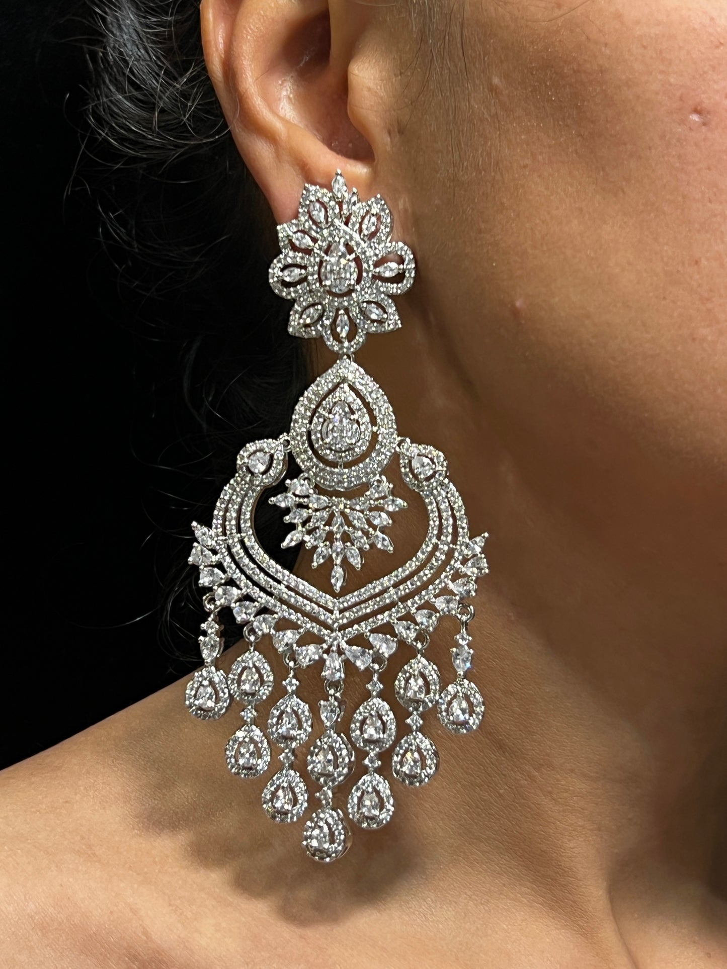 MELANIE DIAMOND EARRING E-1052