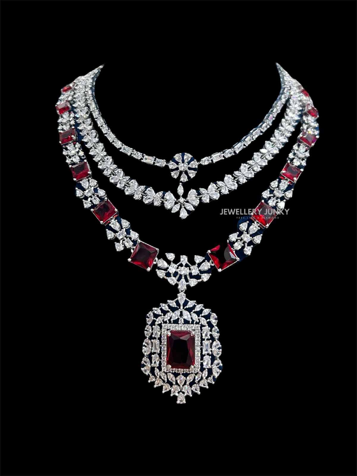 NURA DIAMOND NECKLACE N-1547