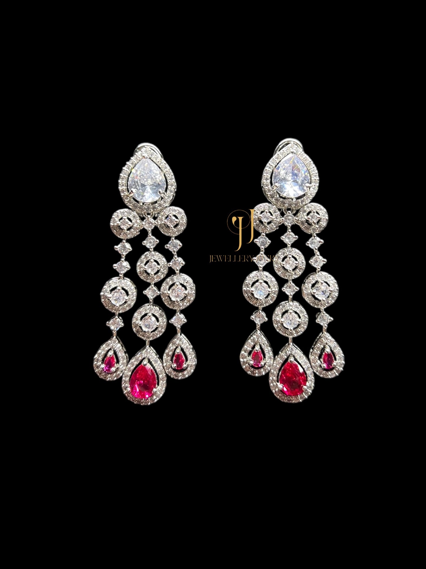DELPHI DIAMOND NECKLACE N-1066