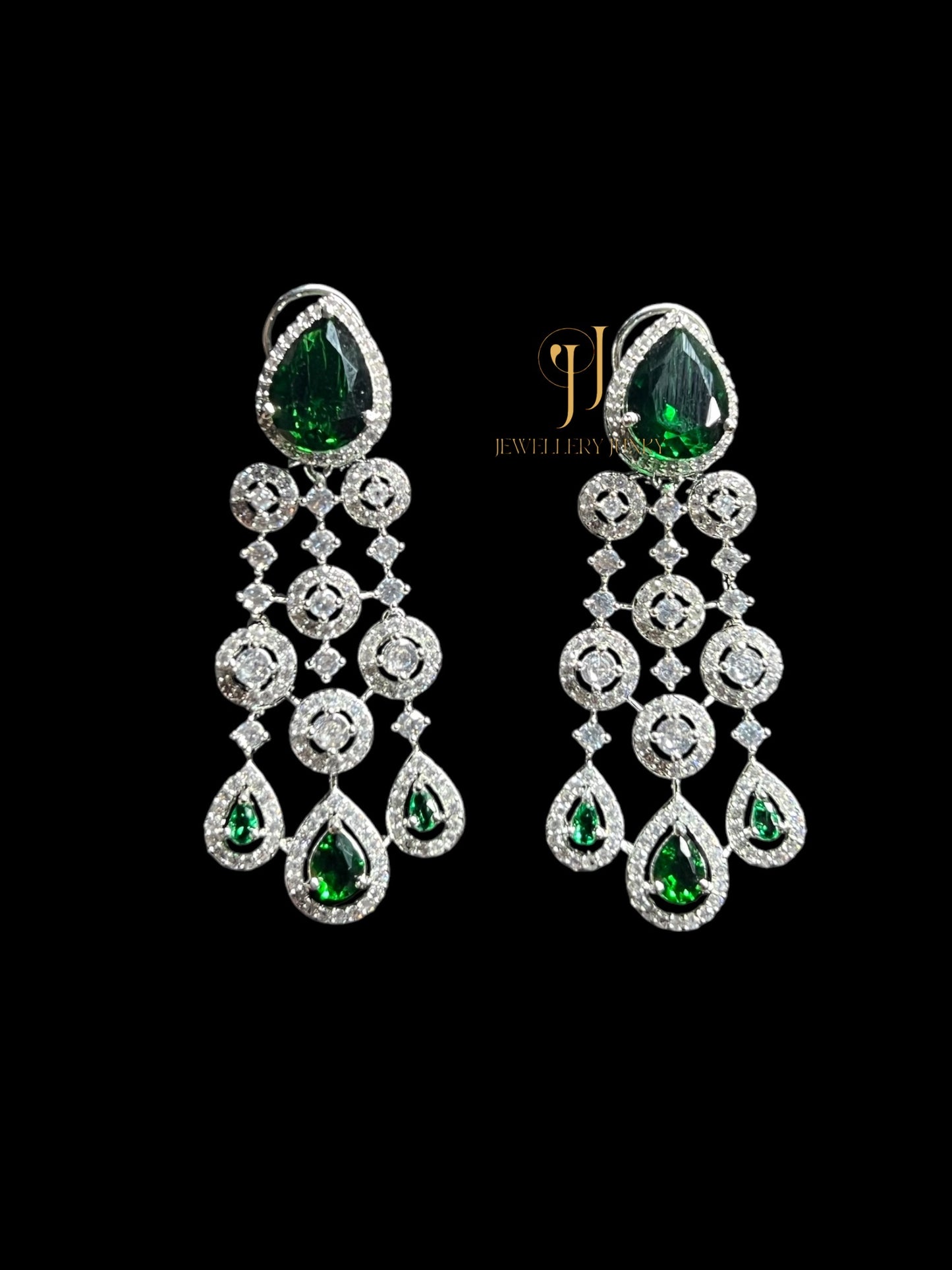 DELPHI DIAMOND NECKLACE N-1066