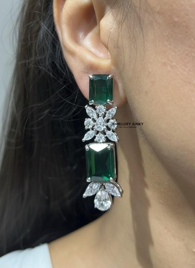 ZUNAIRA DIAMOND NECKLACE