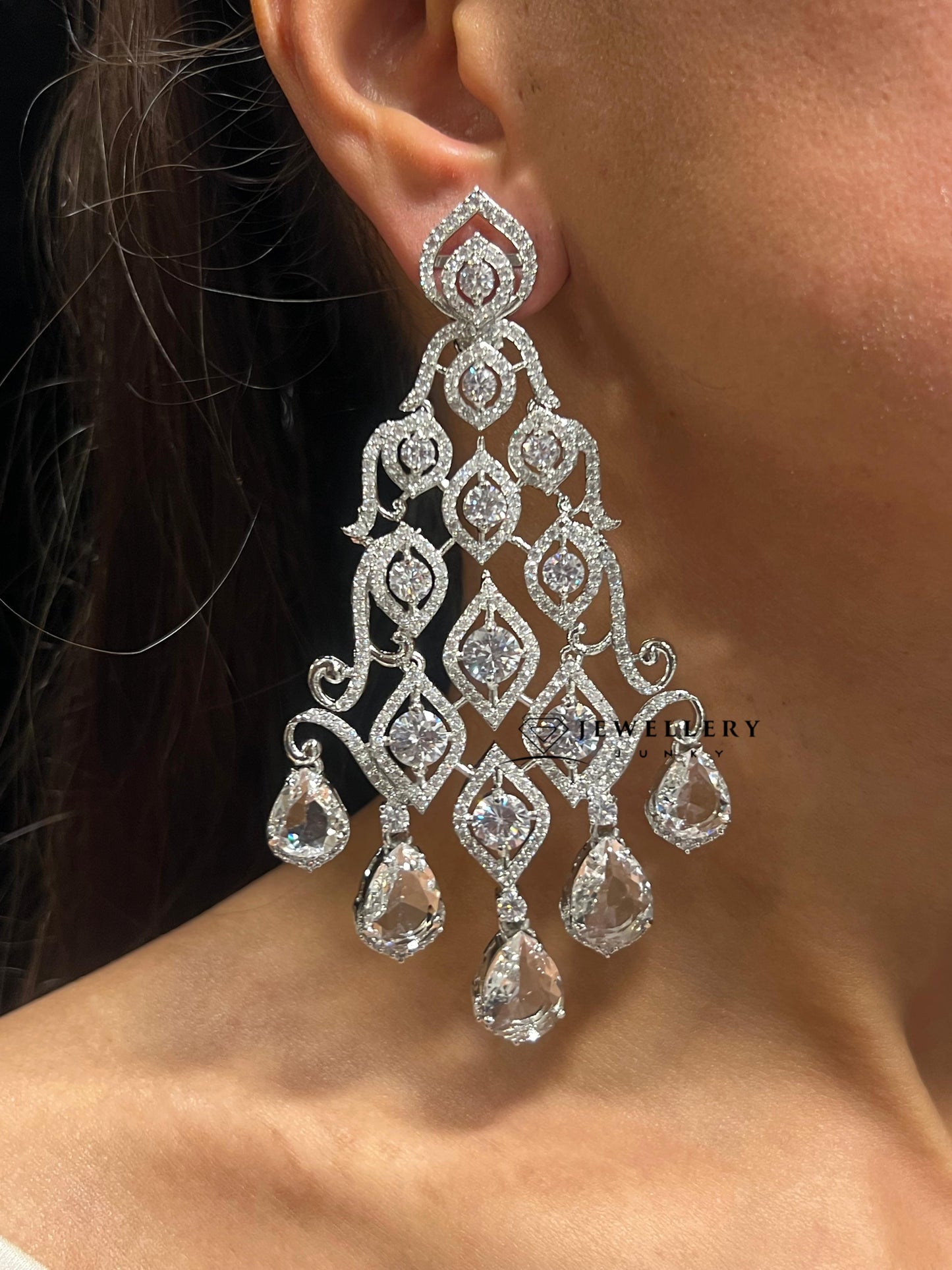 KENIA DIAMOND EARRING E-1448