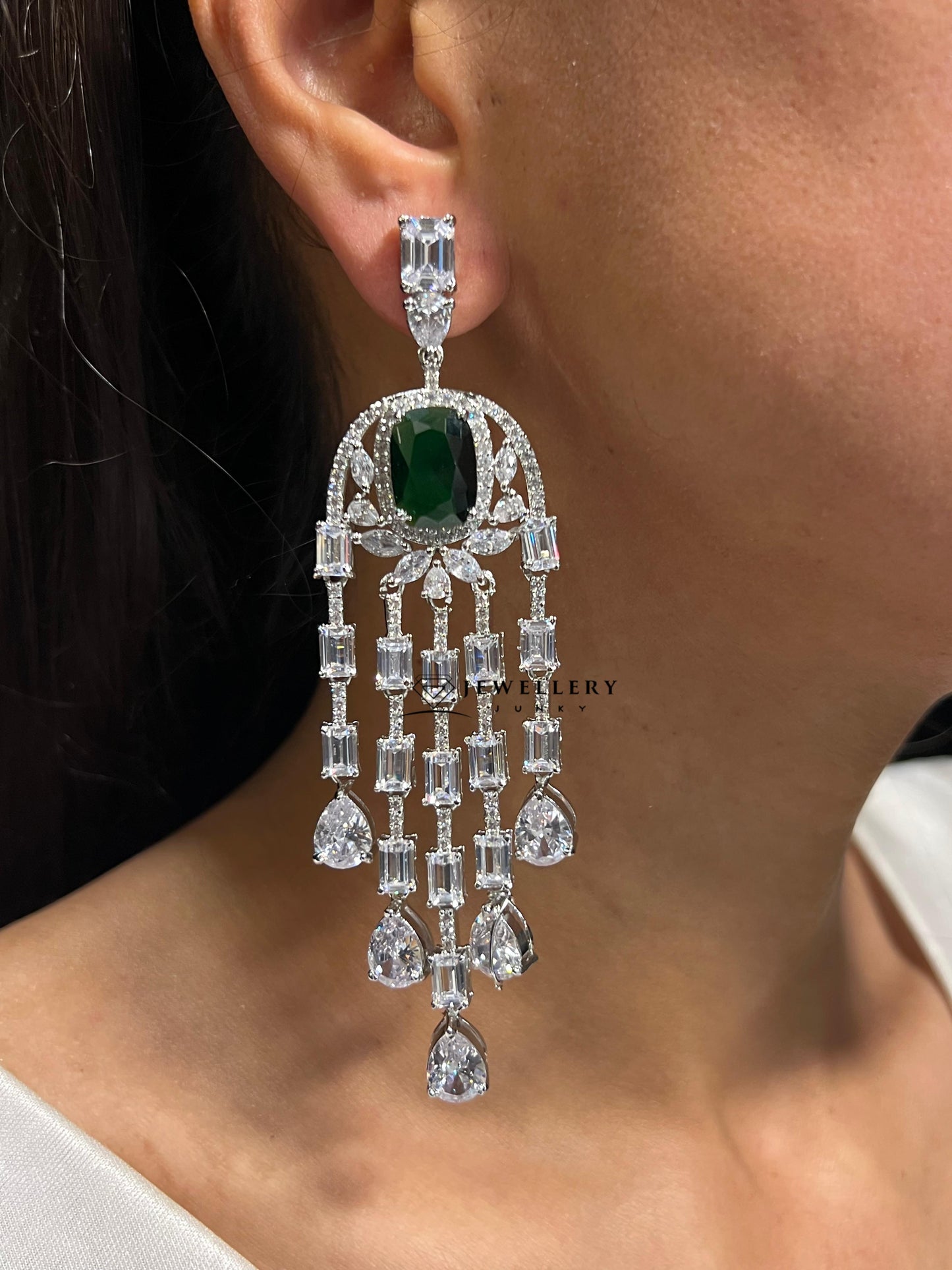 BILLIE DIAMOND EARRING E-1447