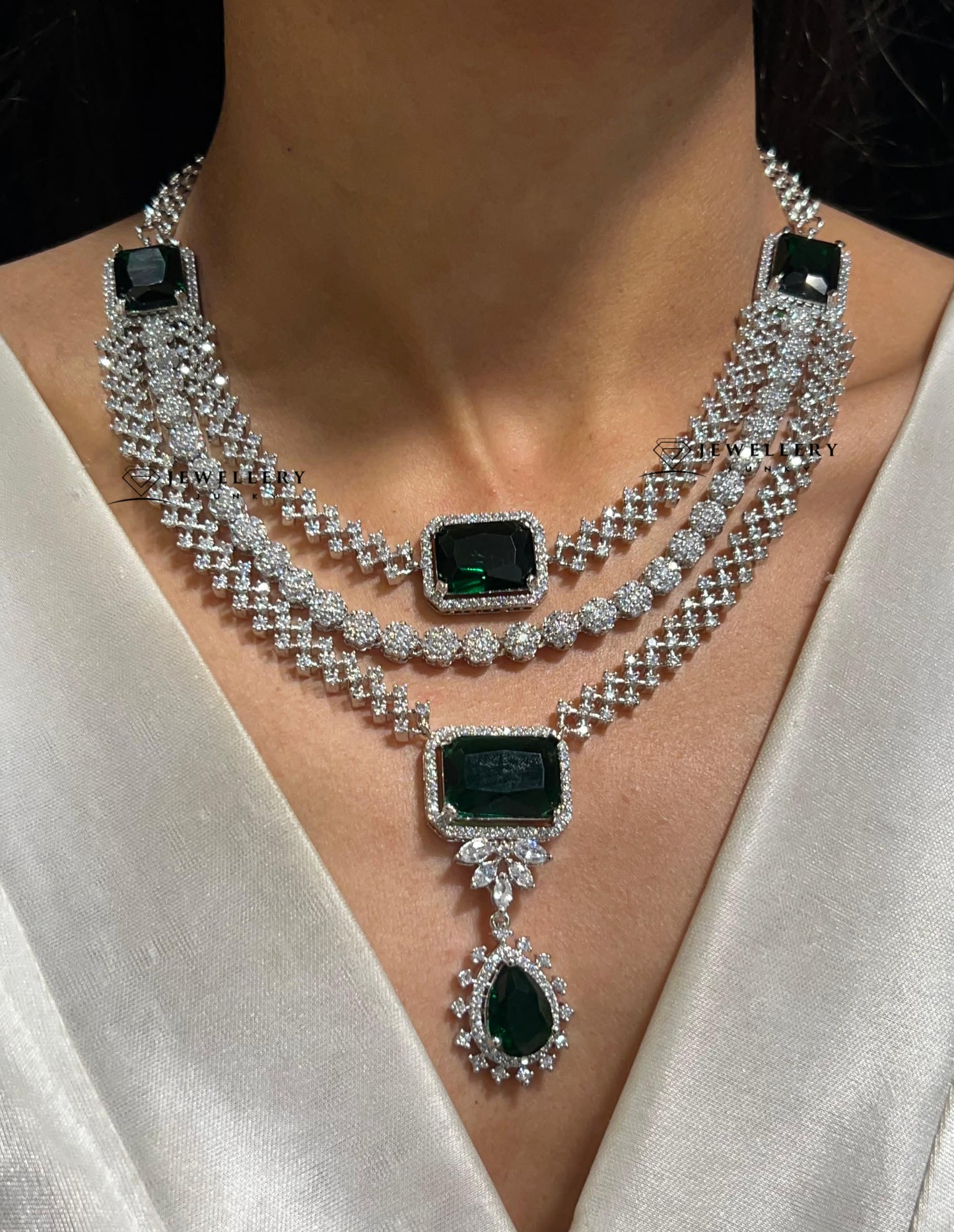 CLEO DIAMOND NECKLACE