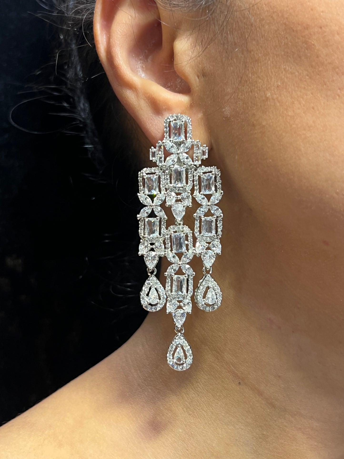 WANDA DIAMOND EARRING E-1033