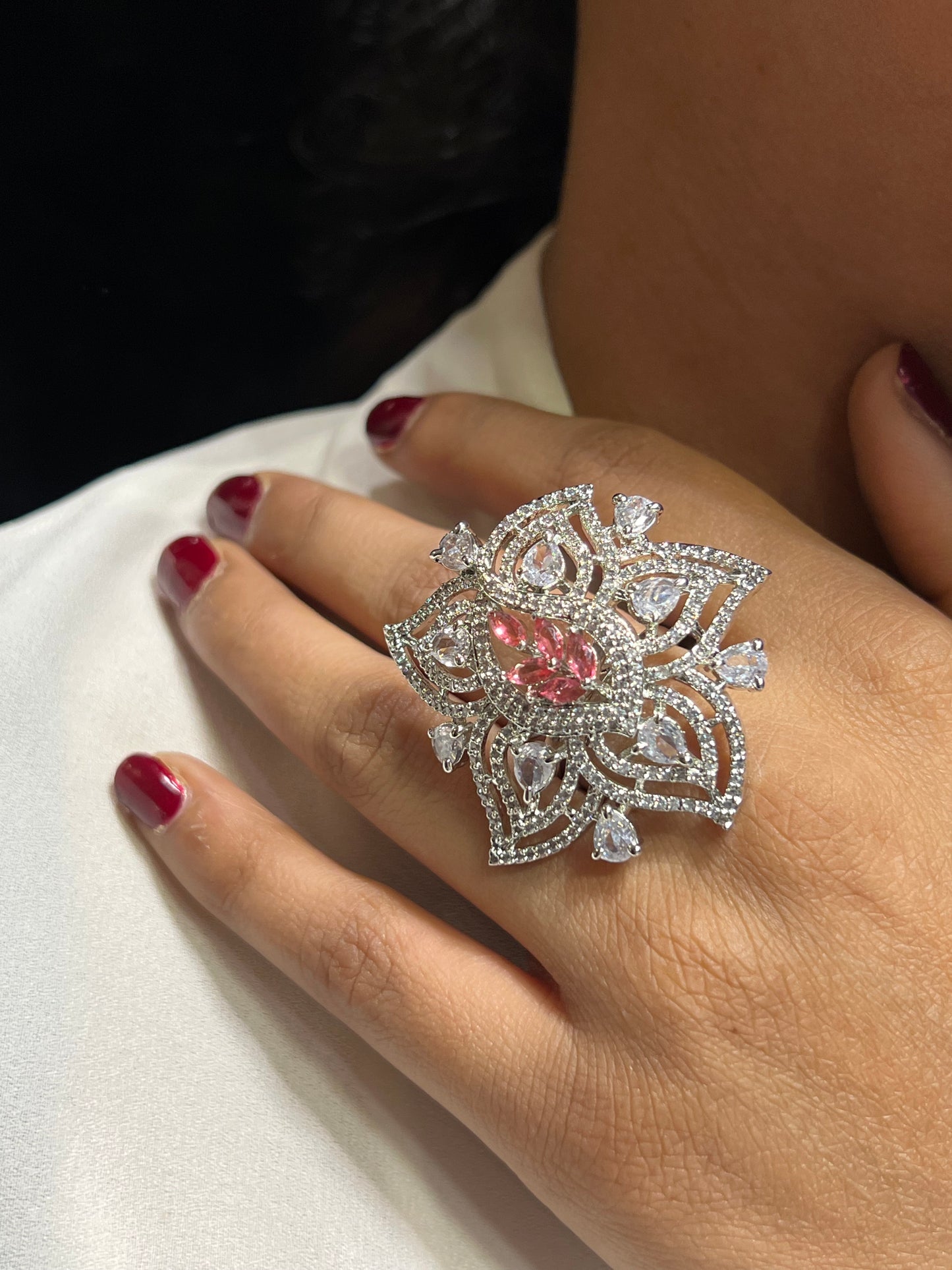 ALLIUM COCKTAIL DIAMOND RING