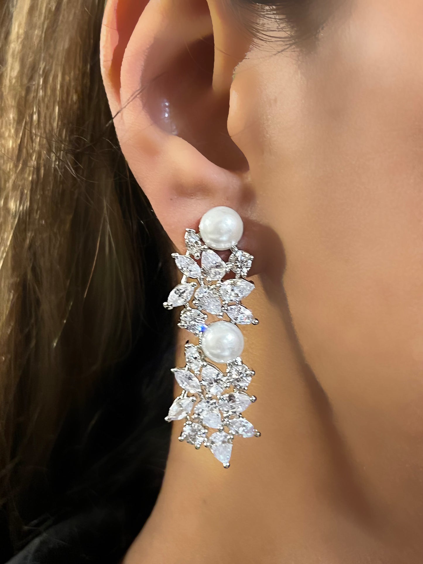 EZRA DIAMOND PEARL NECKLACE