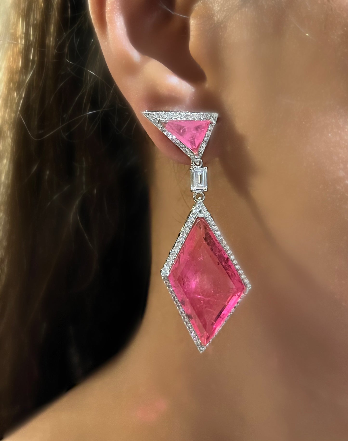 TAMANA UNCUT STONE EARRING