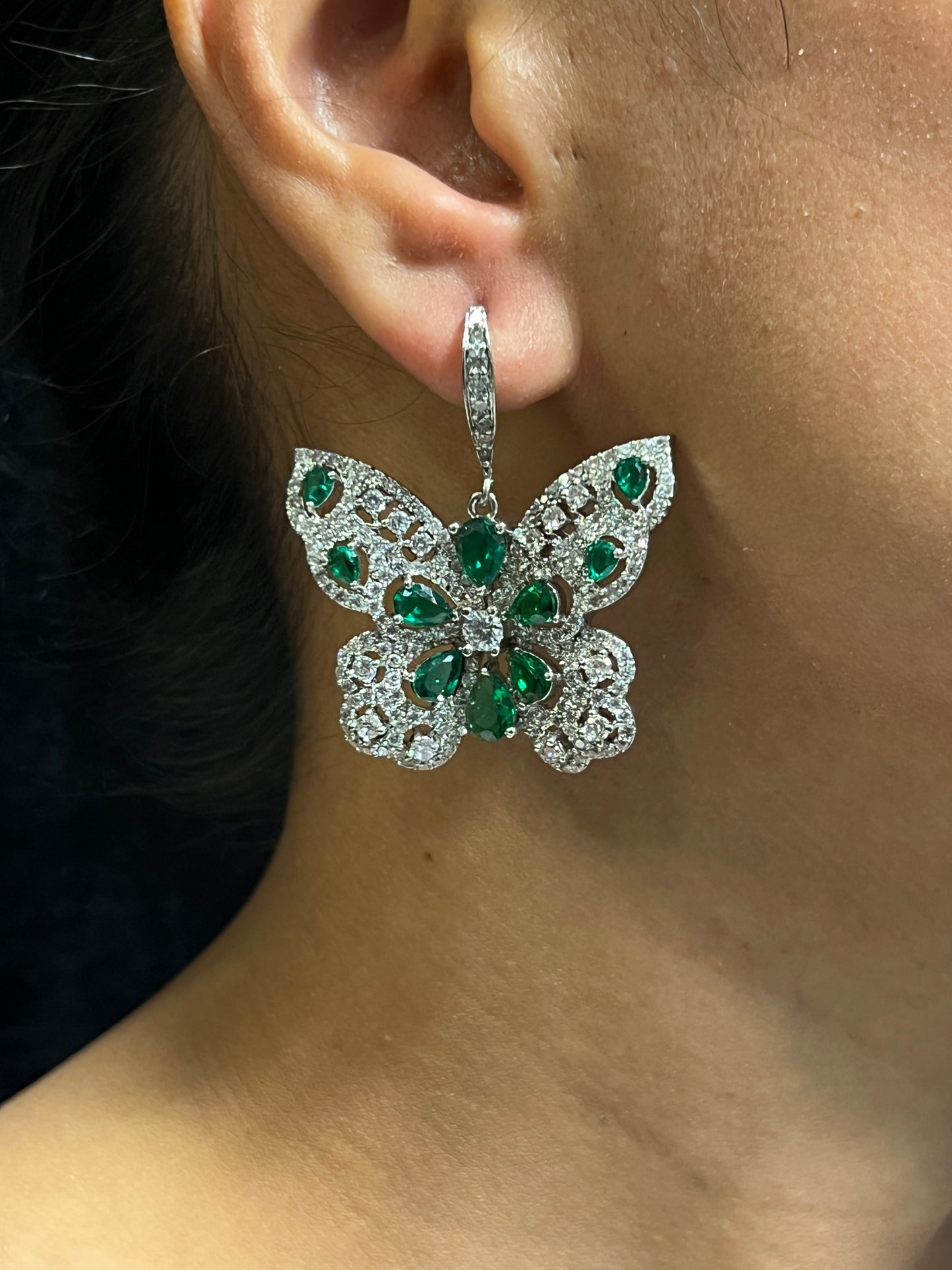 BUTTERFLY DIAMOND HOOPS E-1014