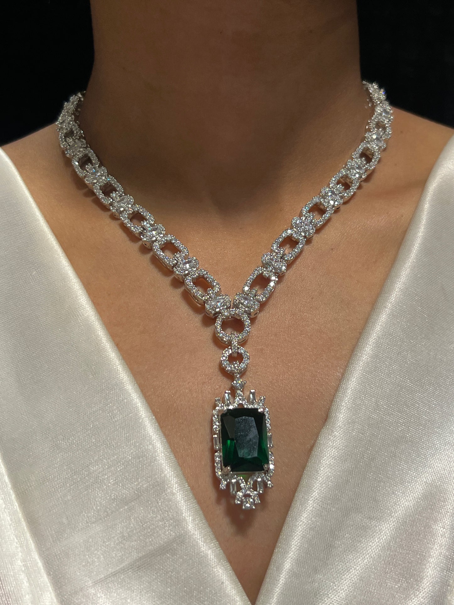 KAYLA DIAMOND NECKLACE