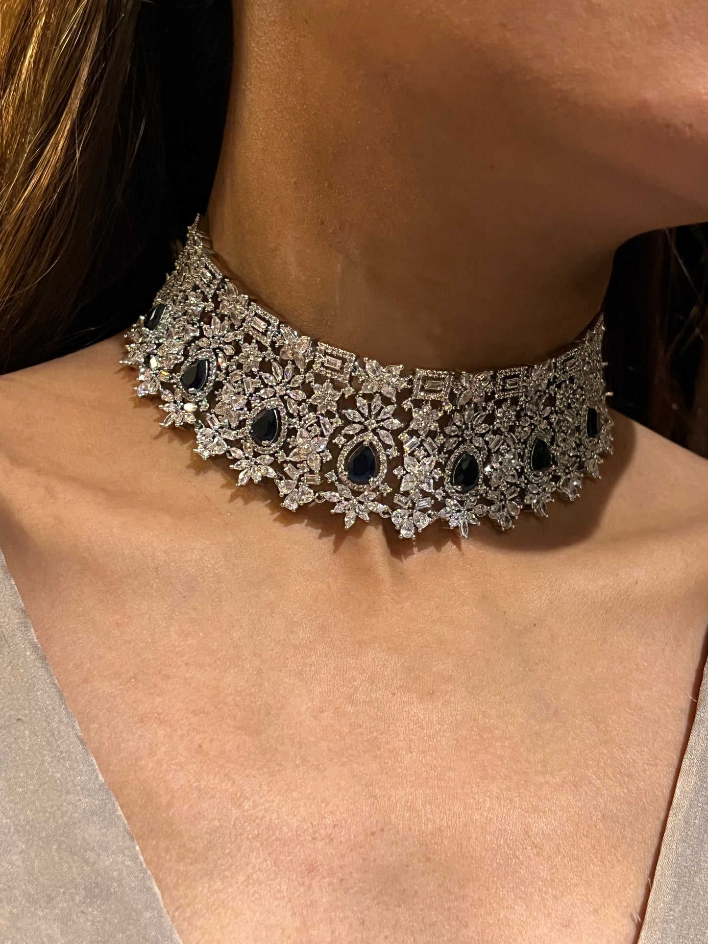 Roya Diamond choker