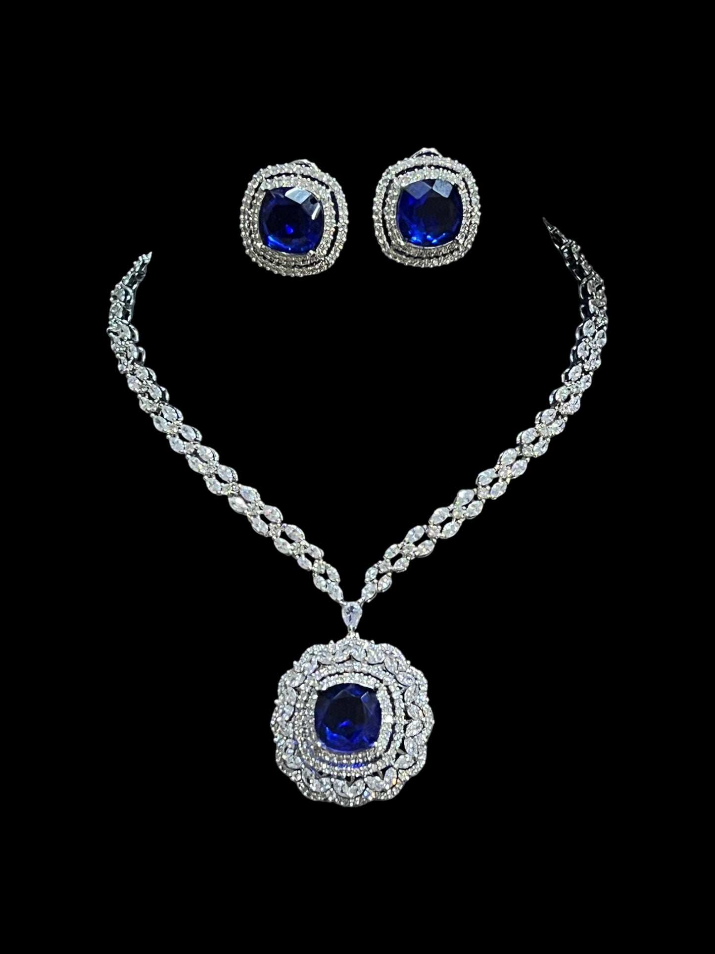 KRISTEN CUSHION DIAMOND NECKLACE