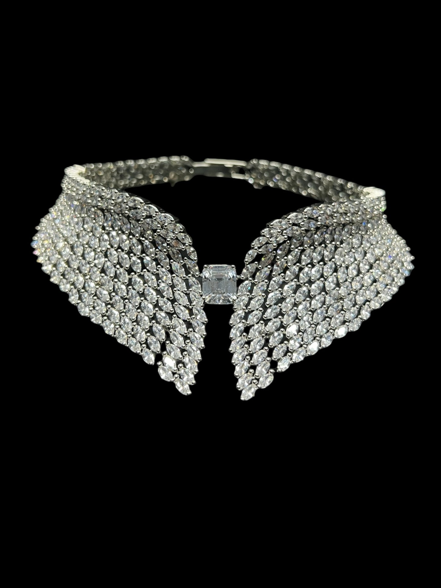 DARLE DIAMOND NECKLACE N-1062
