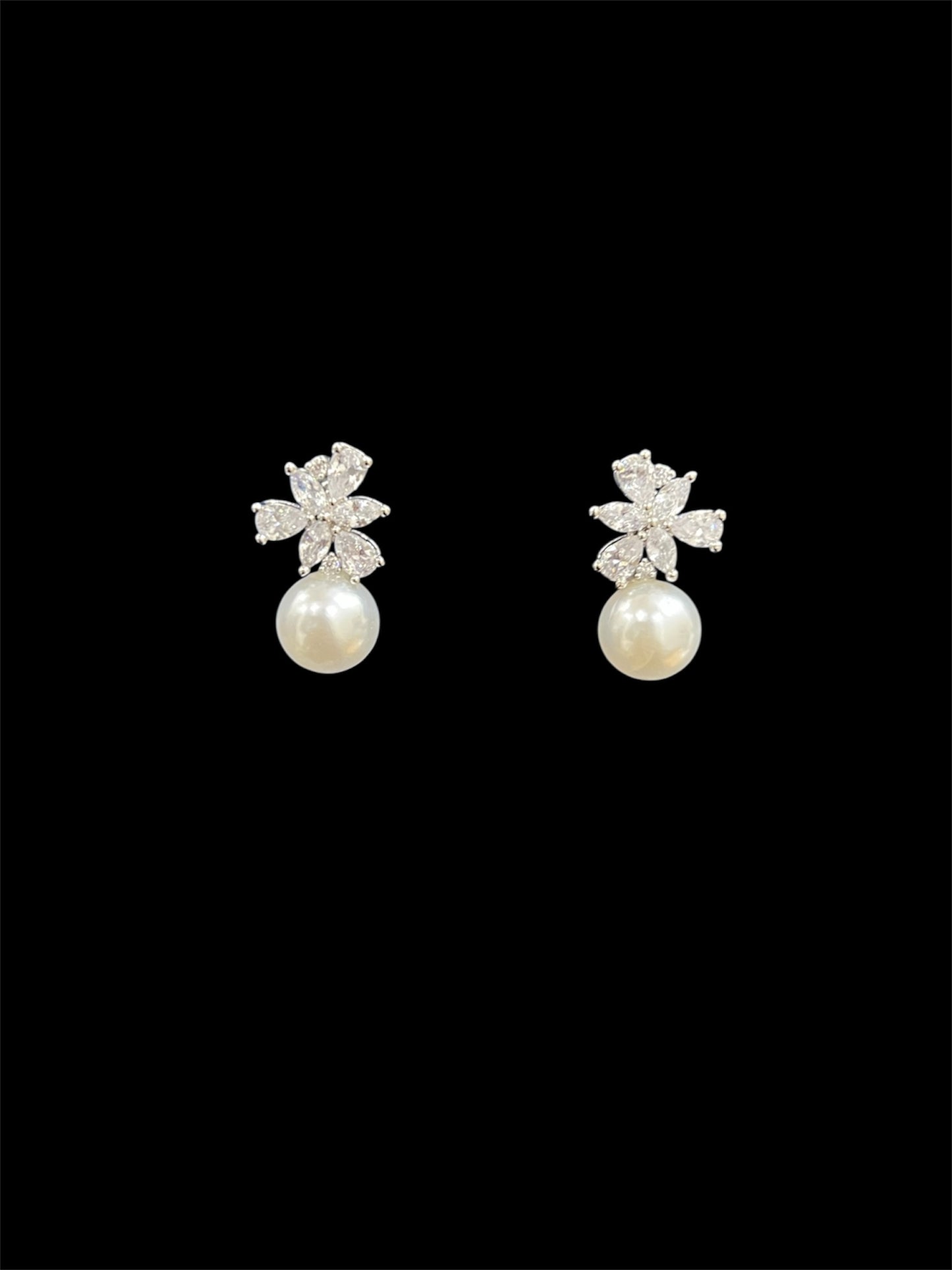 SATYA DIAMOND STUDS