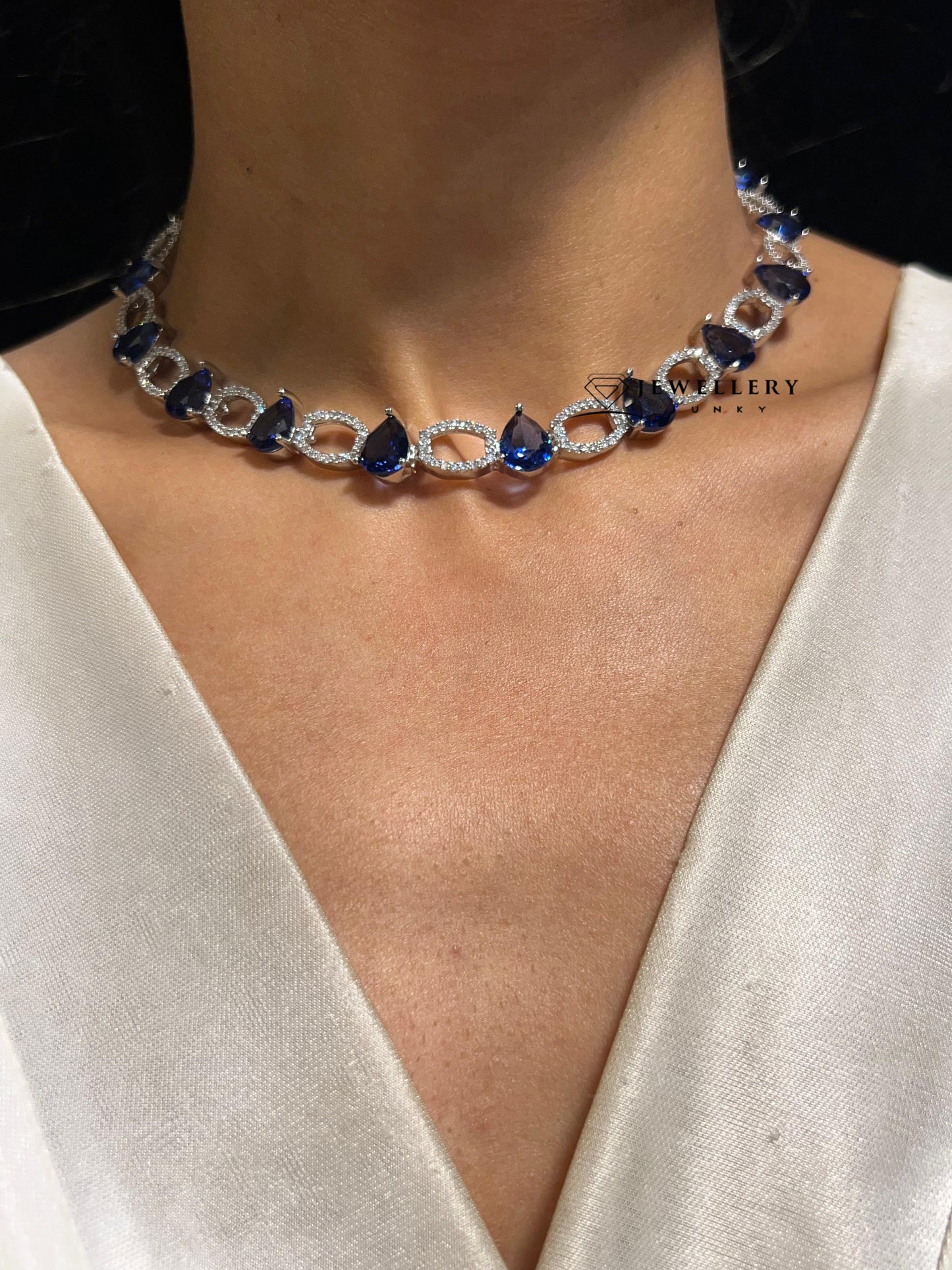 RIVKA DIAMOND NECKLACE