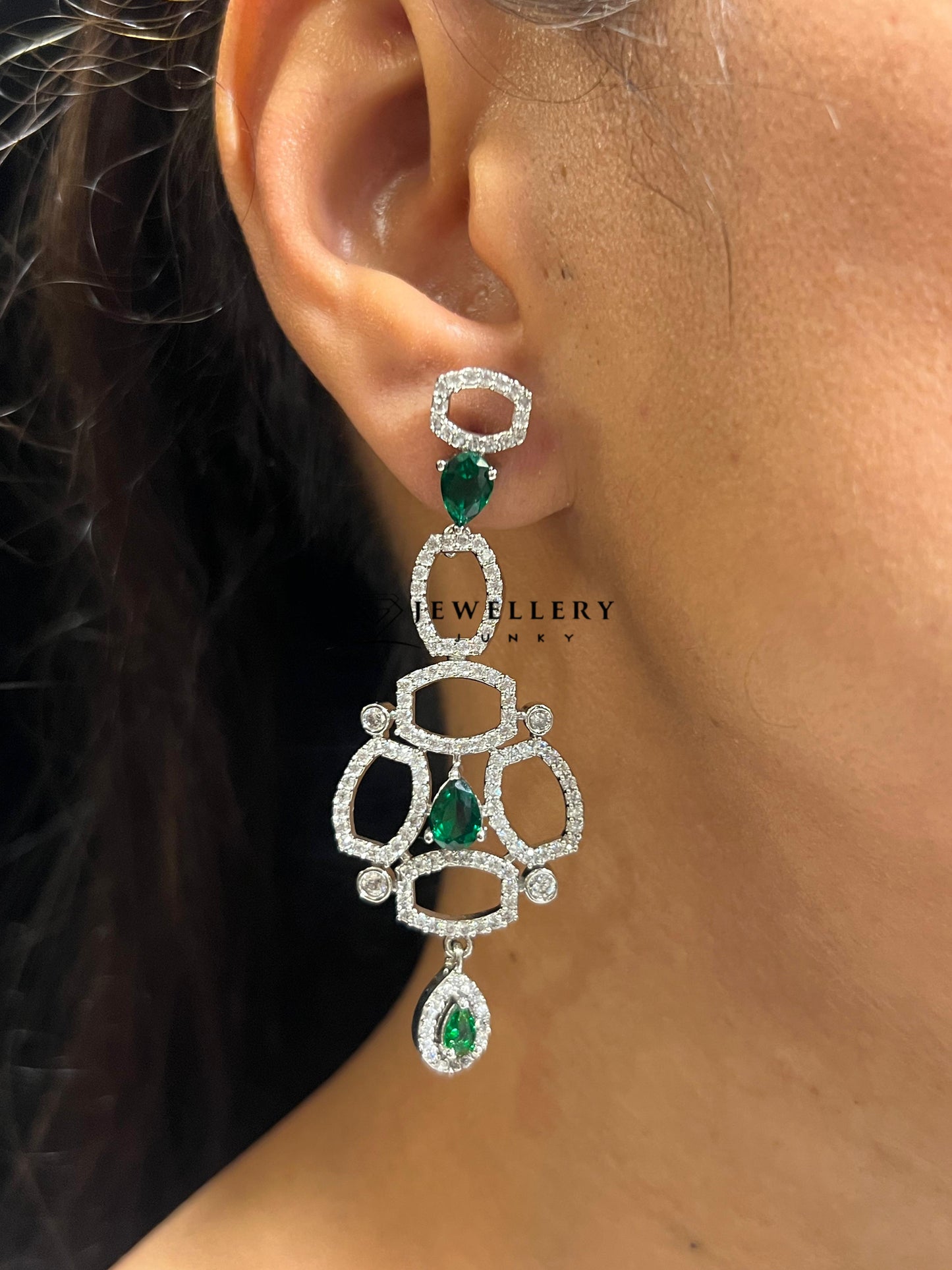 RIVKA DIAMOND NECKLACE
