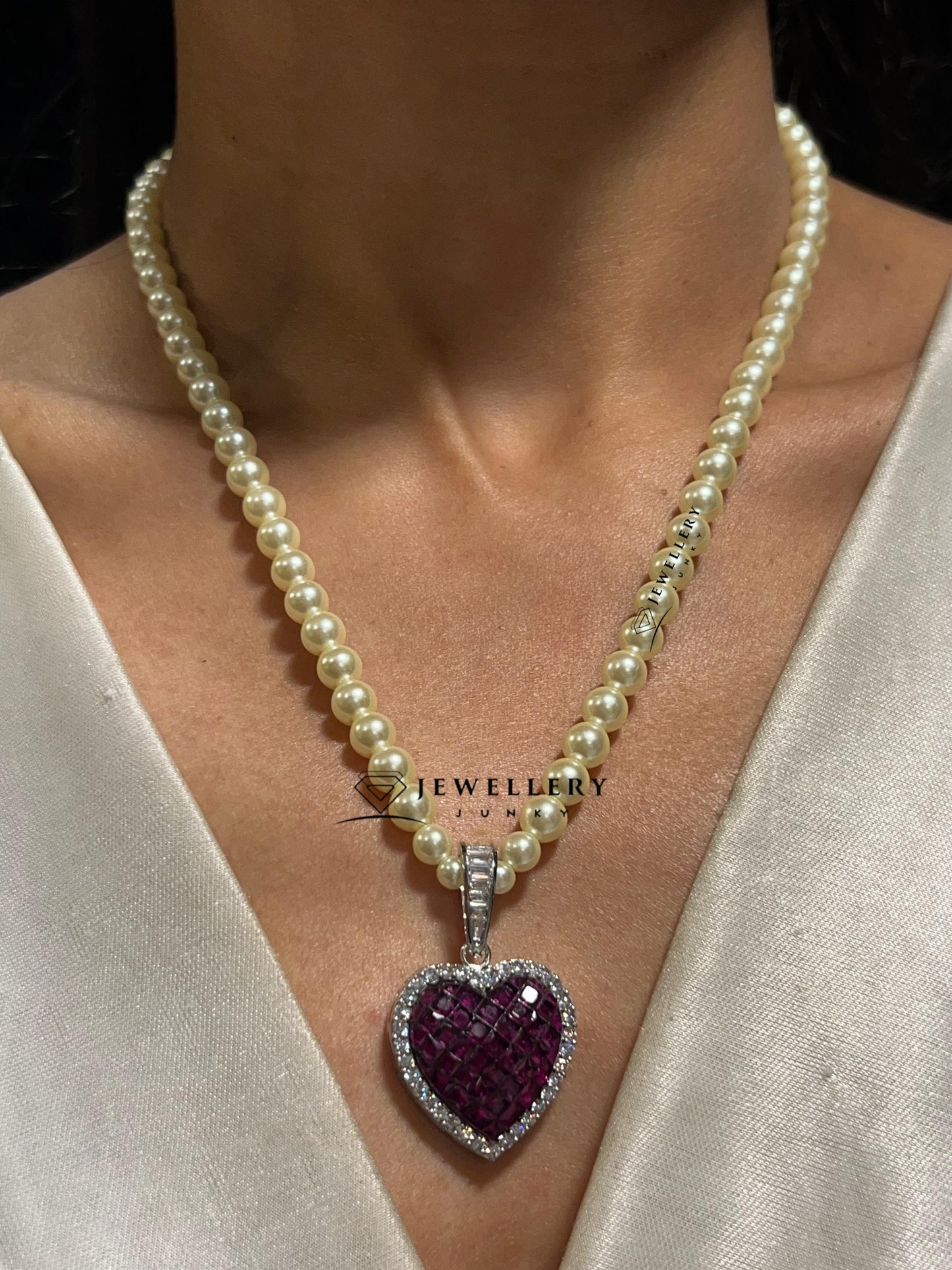ROWENA PEARL DIAMOND NECKLACE