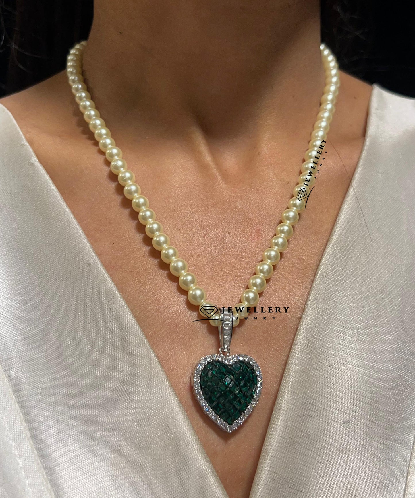 ROWENA PEARL DIAMOND NECKLACE