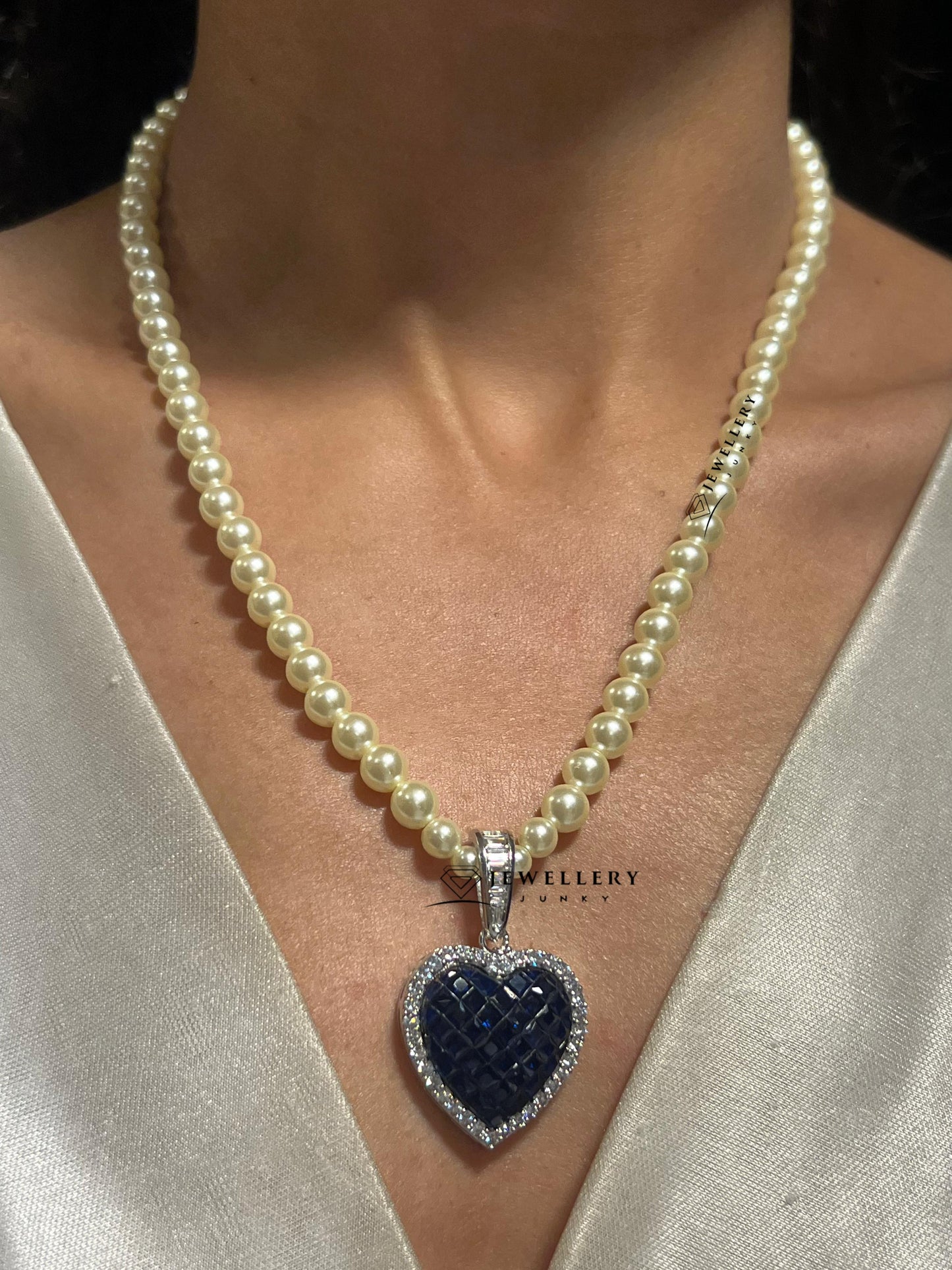 ROWENA PEARL DIAMOND NECKLACE