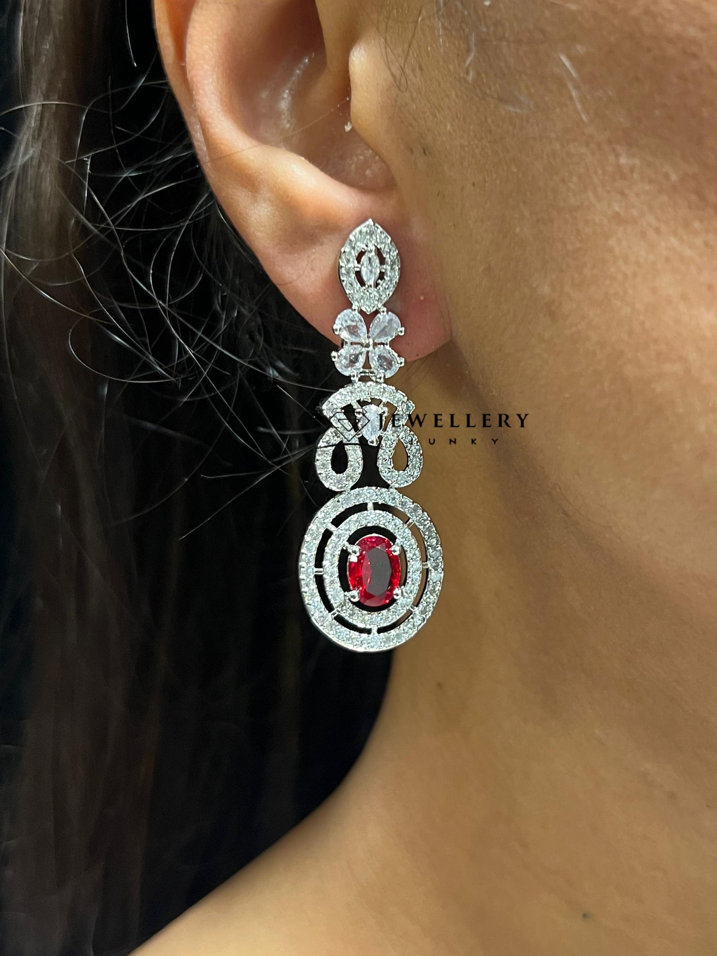 ALESSIA DIAMOND NECKLACE