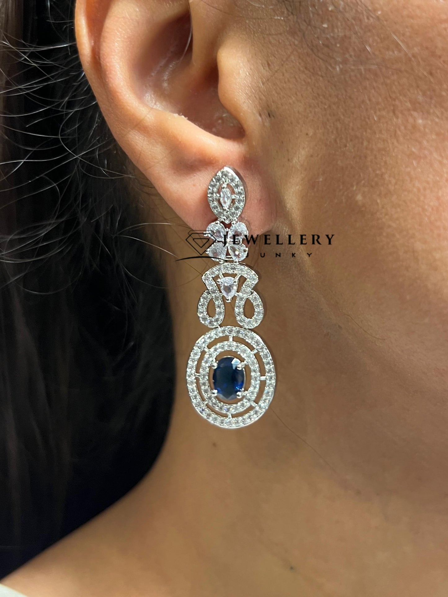ALESSIA DIAMOND NECKLACE
