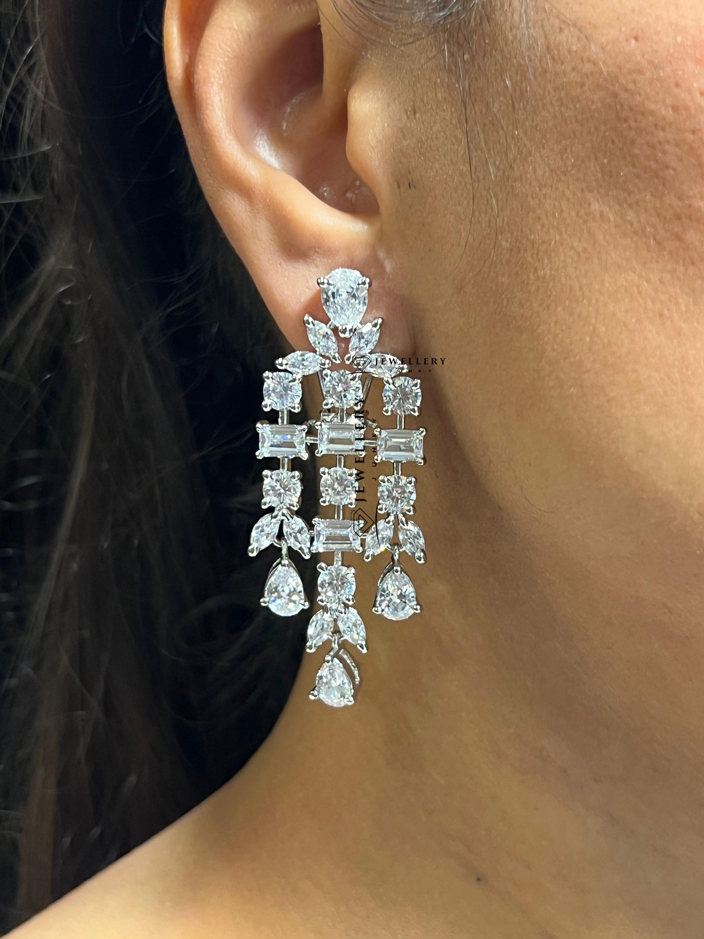 BETHANY DIAMOND NECKLACE
