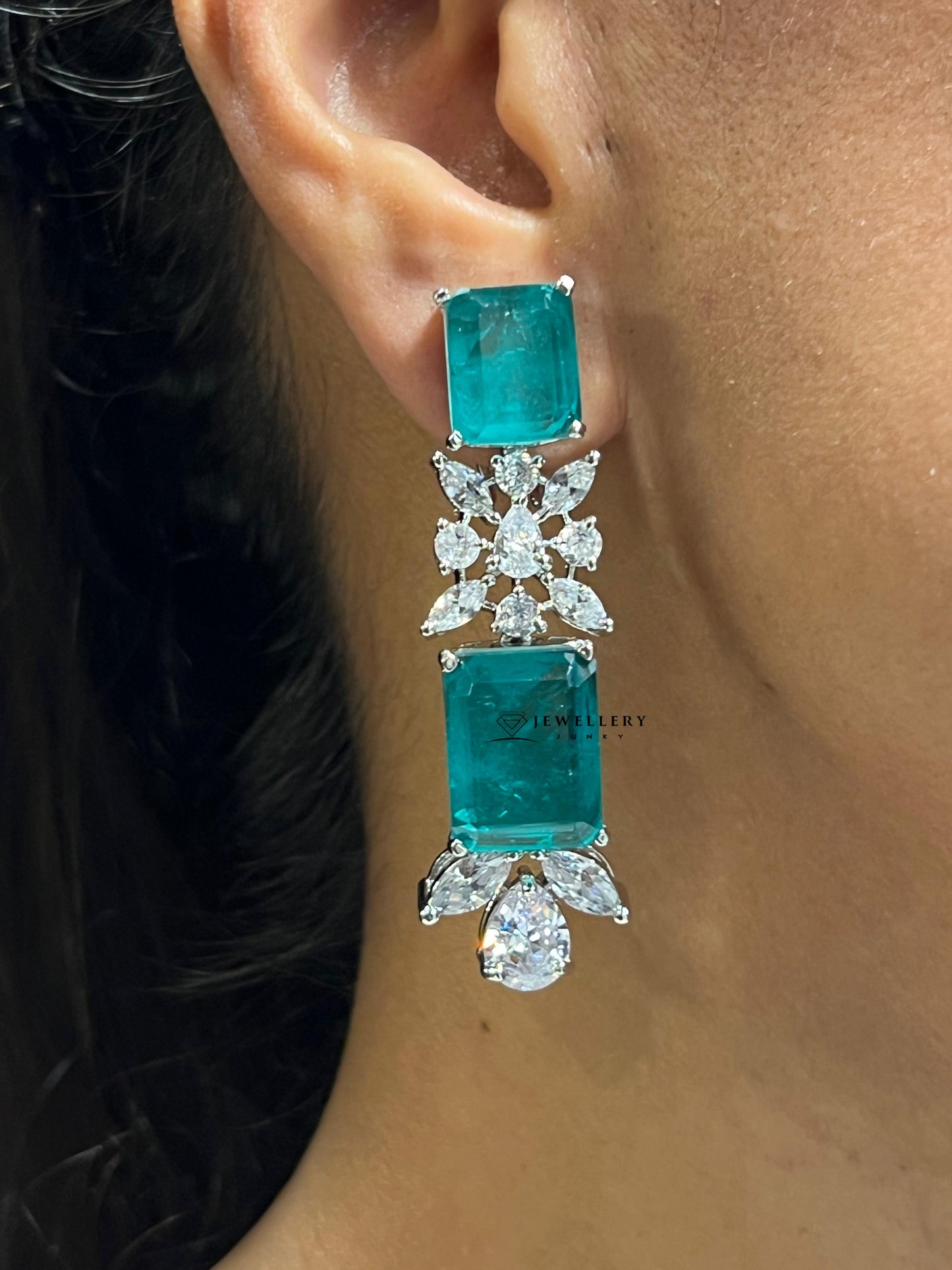 ZHURI DIAMOND NECKLACE