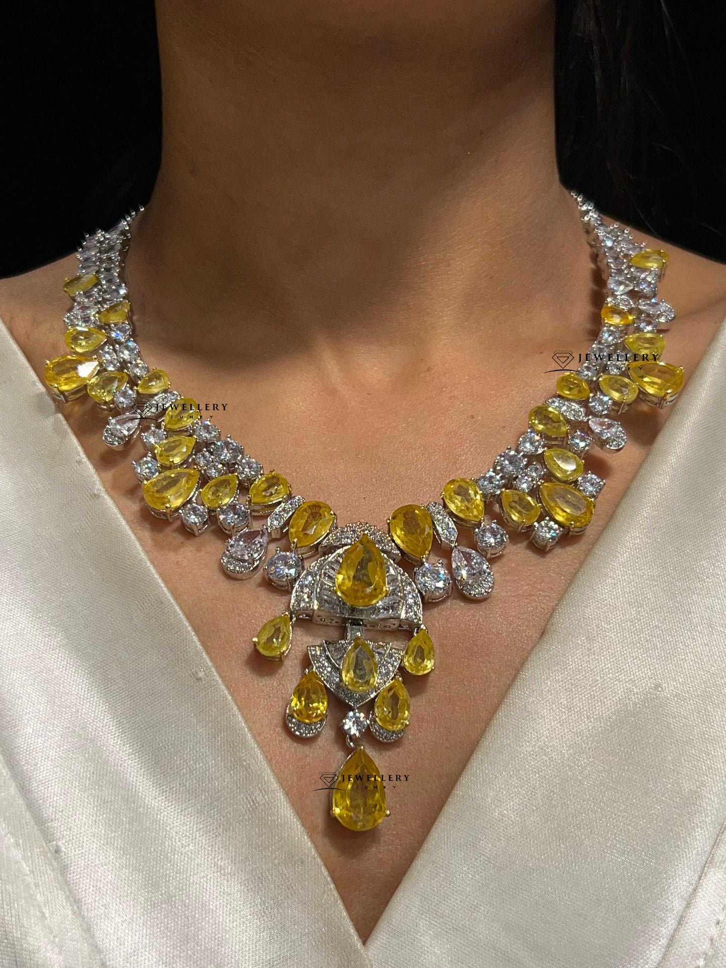 ELYSE DIAMOND NECKLACE