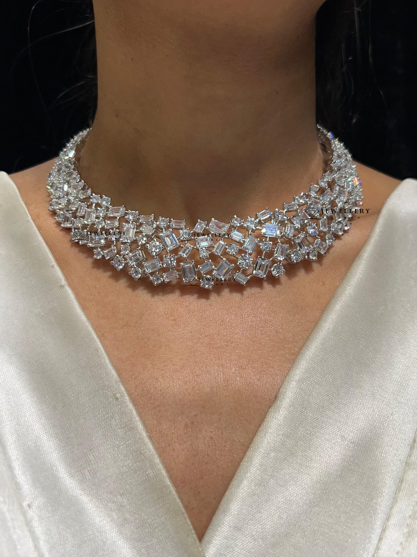 AZARIA DIAMOND NECKLACE