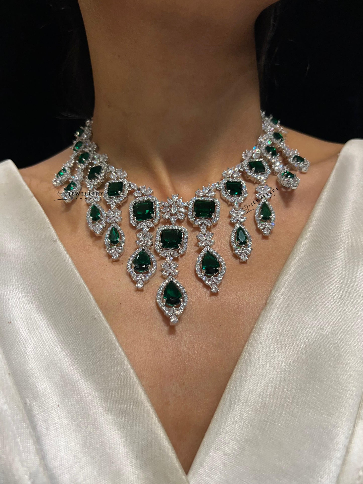 ALEAH DIAMOND NECKLACE