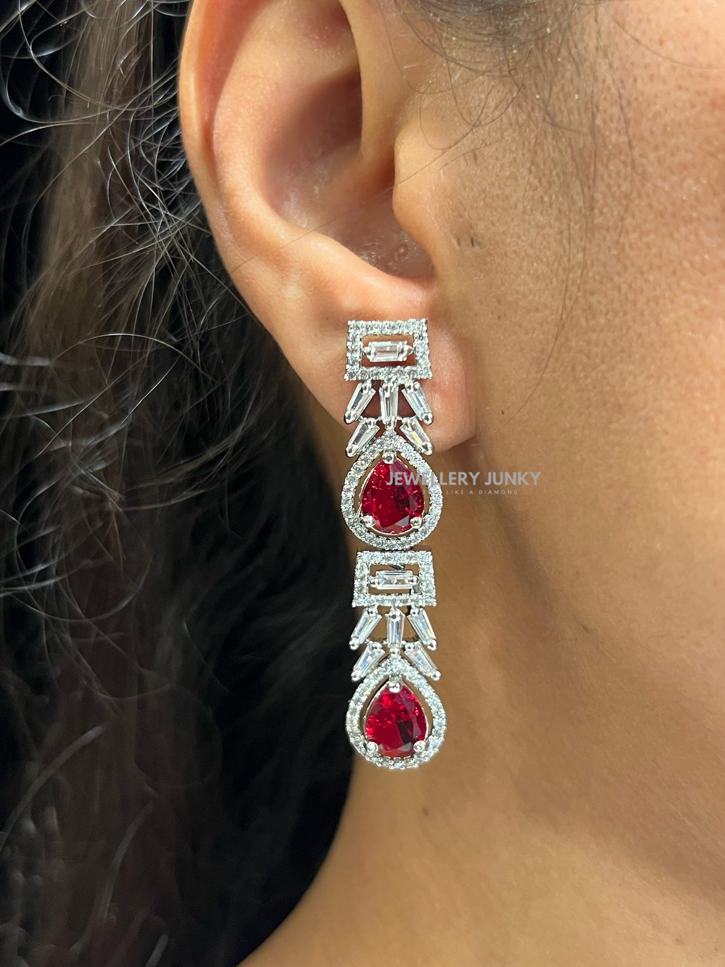 TAYTUM DIAMOND NECKLACE