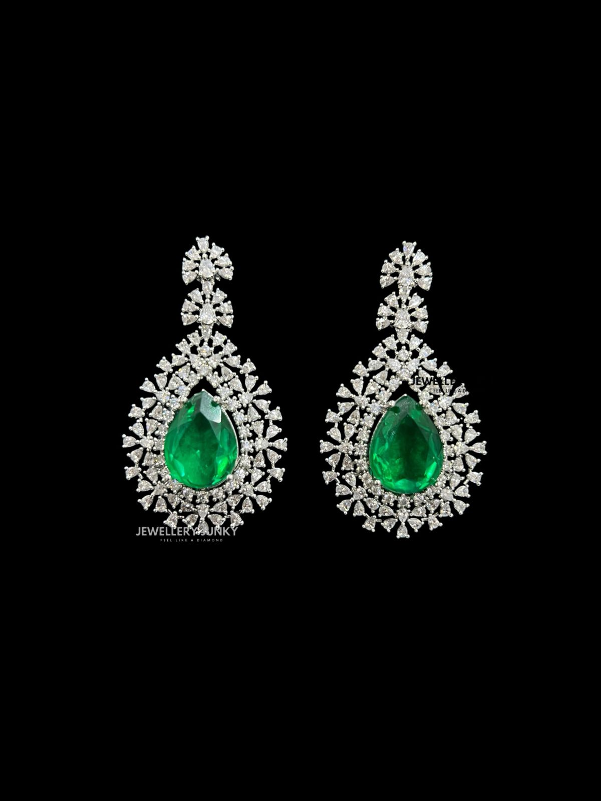 EESHA DIAMOND NECKLACE