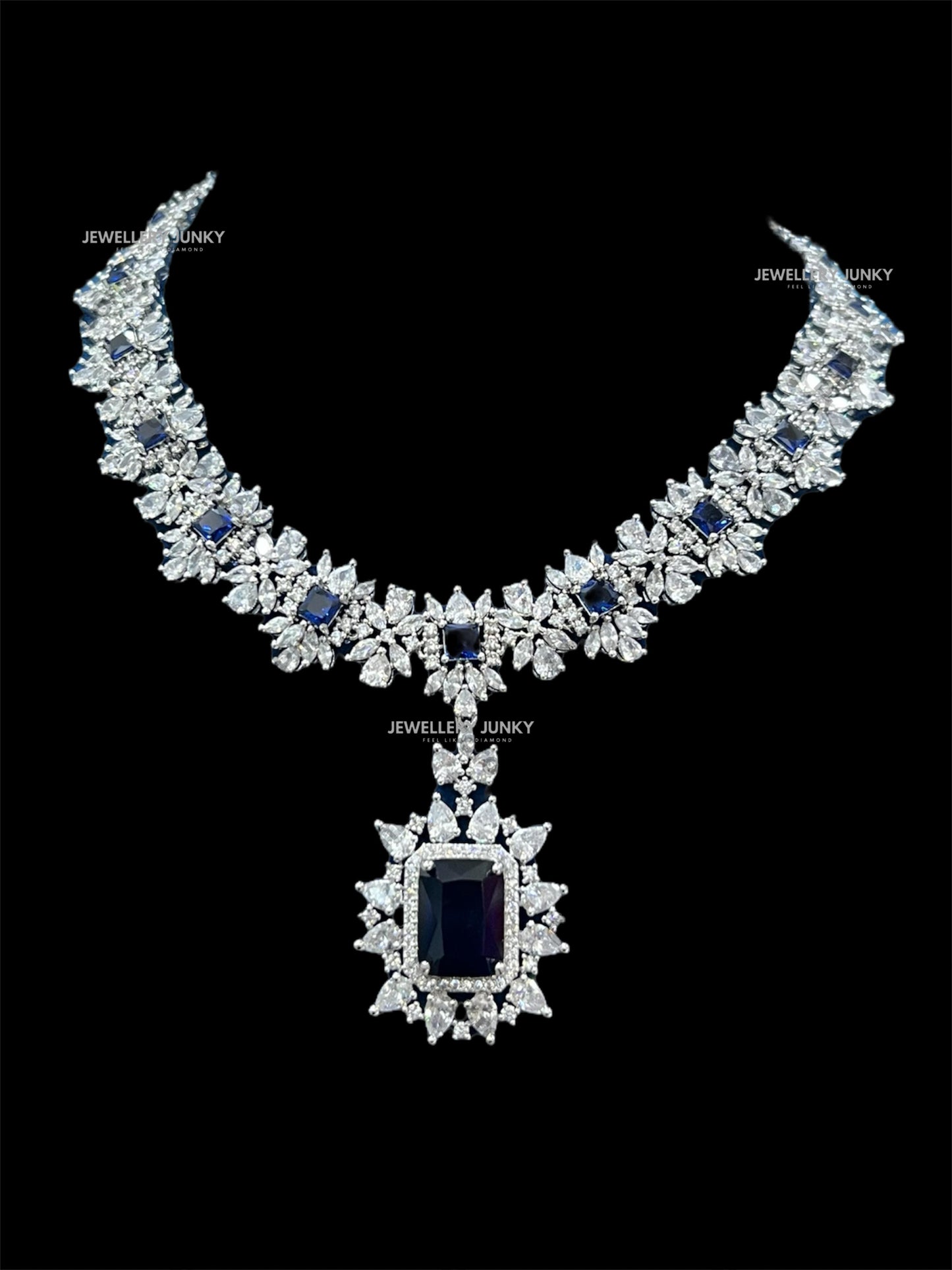 RAHI DIAMOND NECKLACE