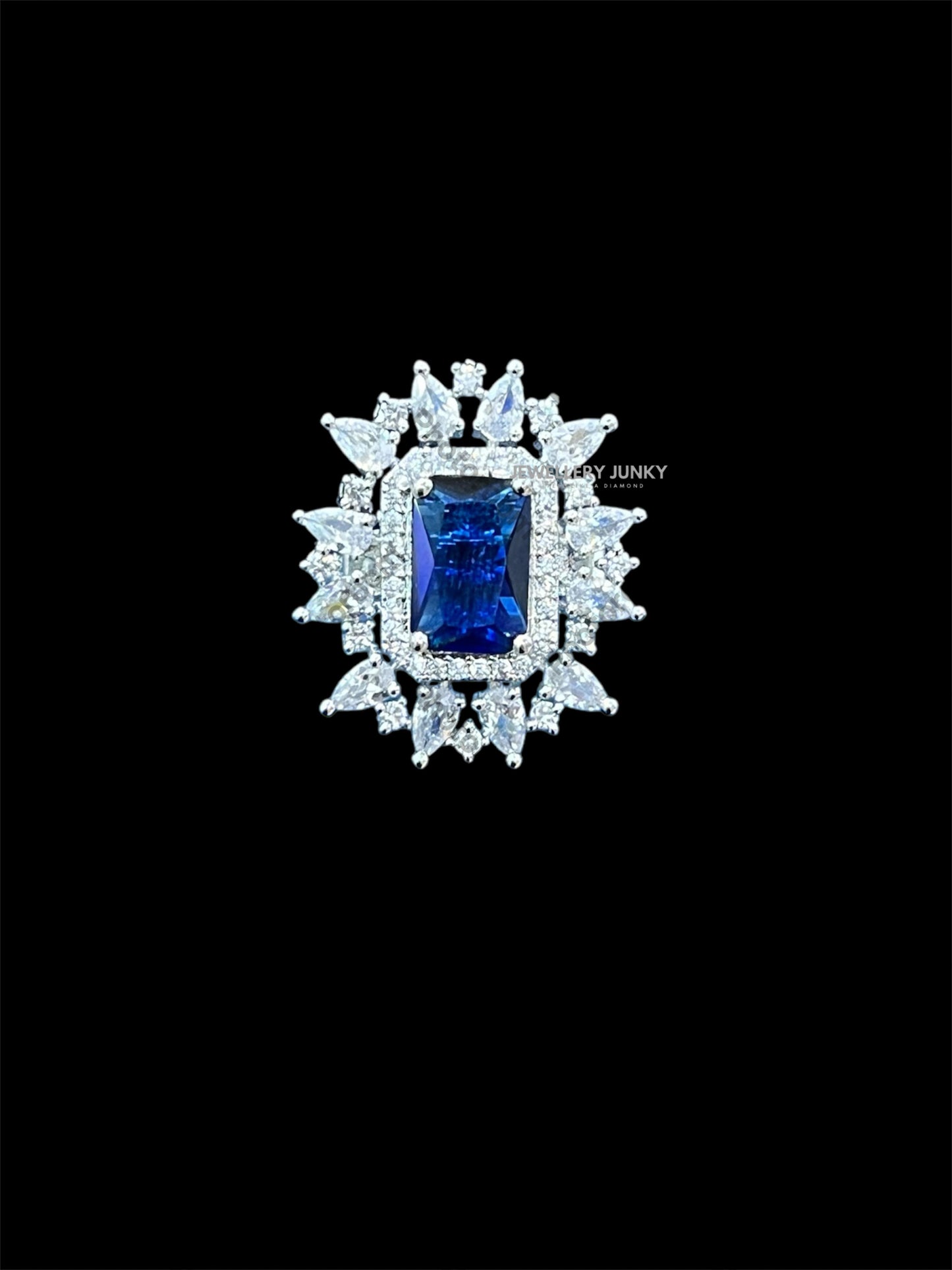 RAHI DIAMOND NECKLACE