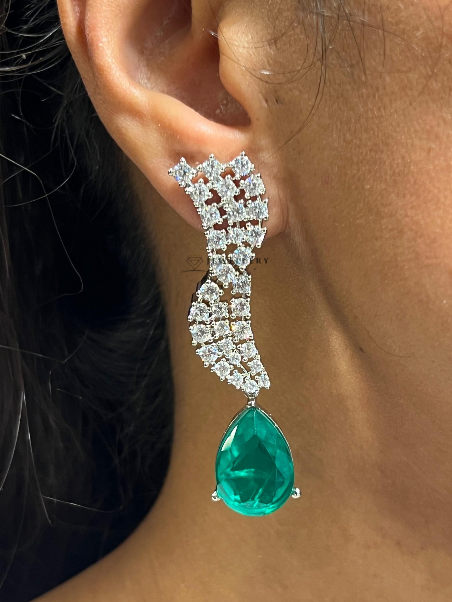 JOSHIKA DIAMOND NECKLACE