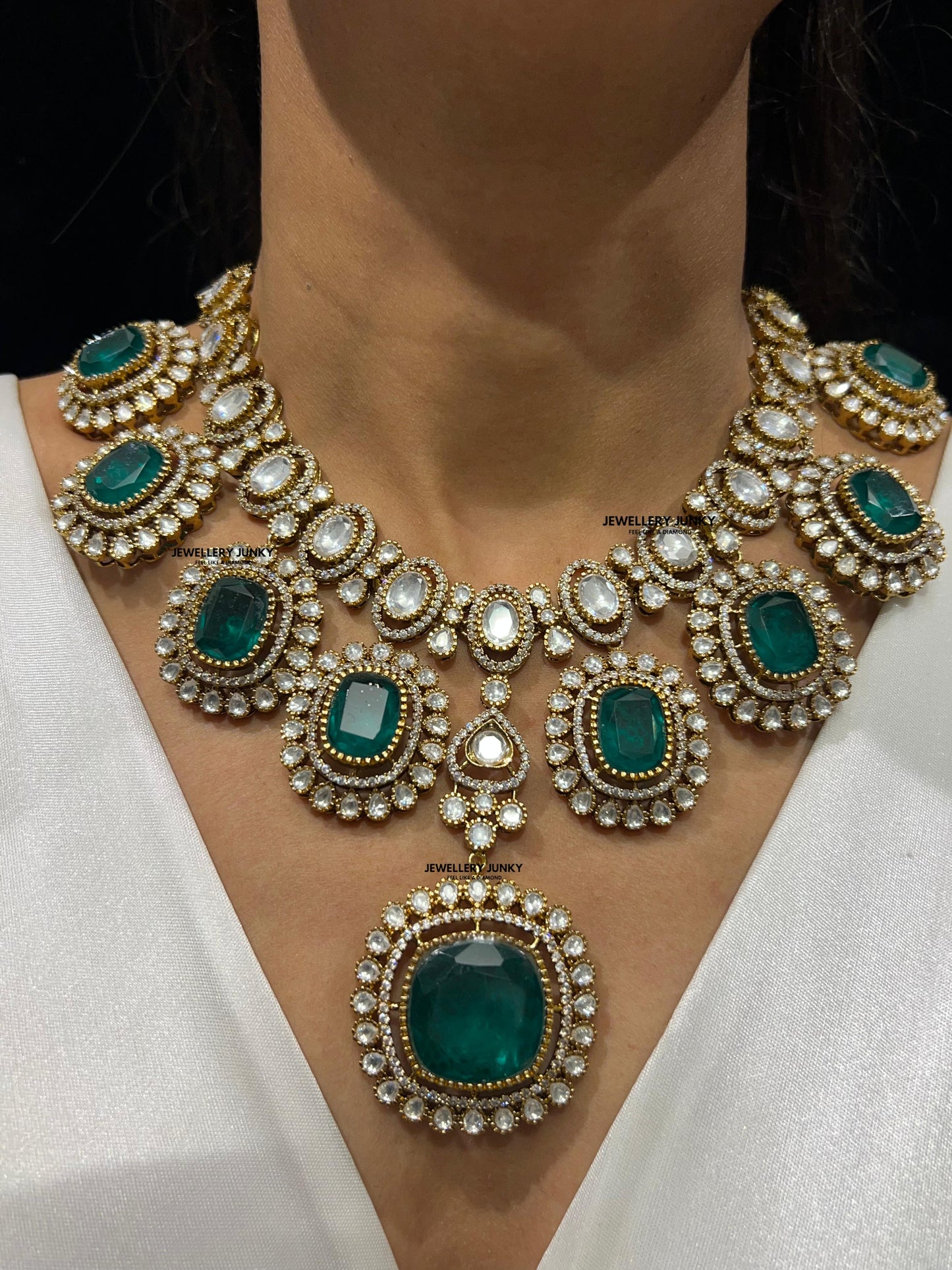 PRANTI KUNDAN NECKLACE