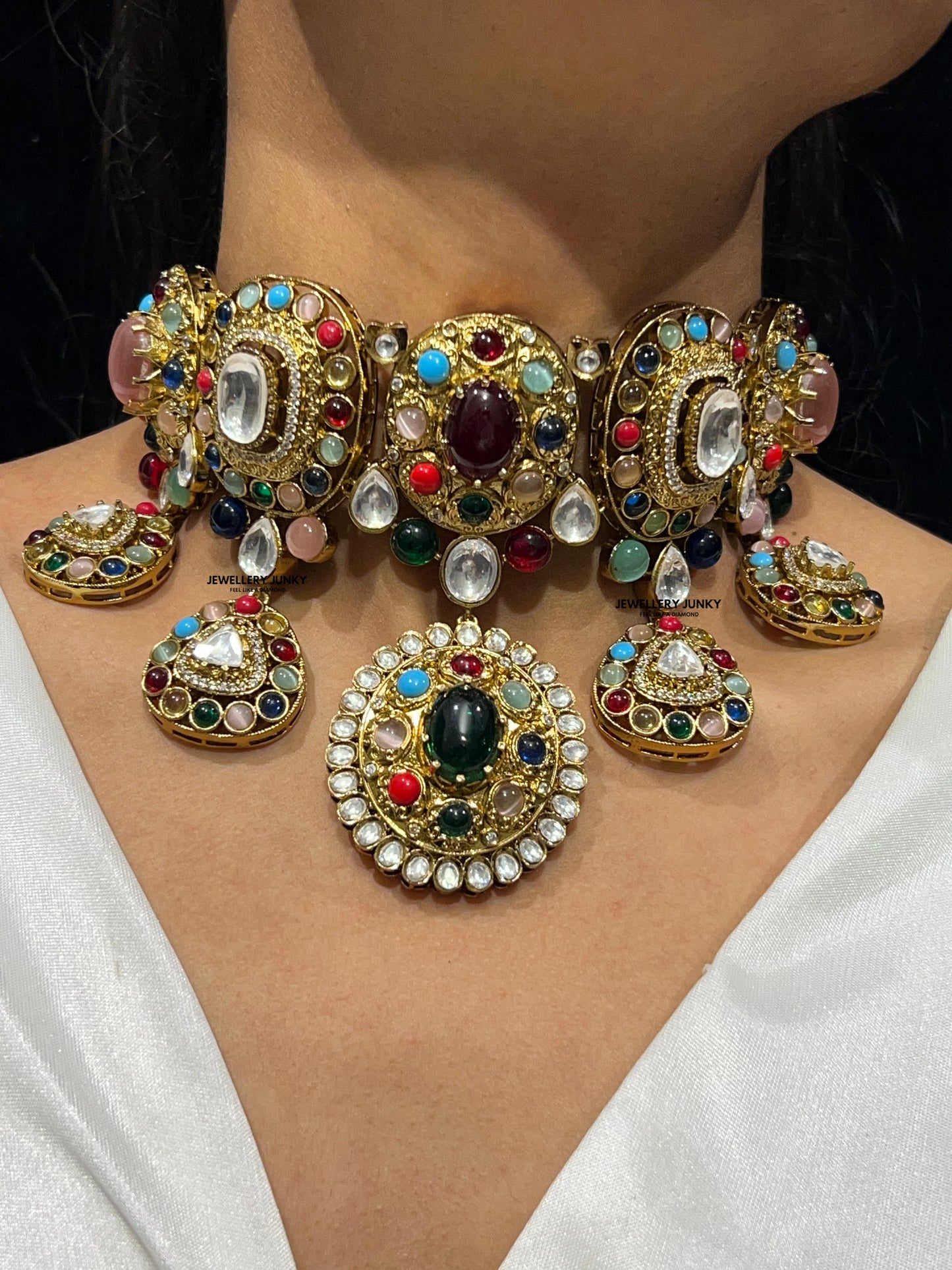 AMROZIA KUNDAN NECKLACE