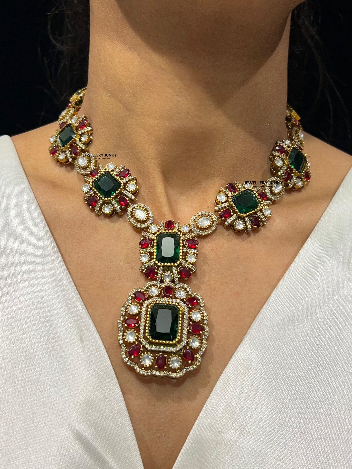 AMNA KUNDAN NECKLACE