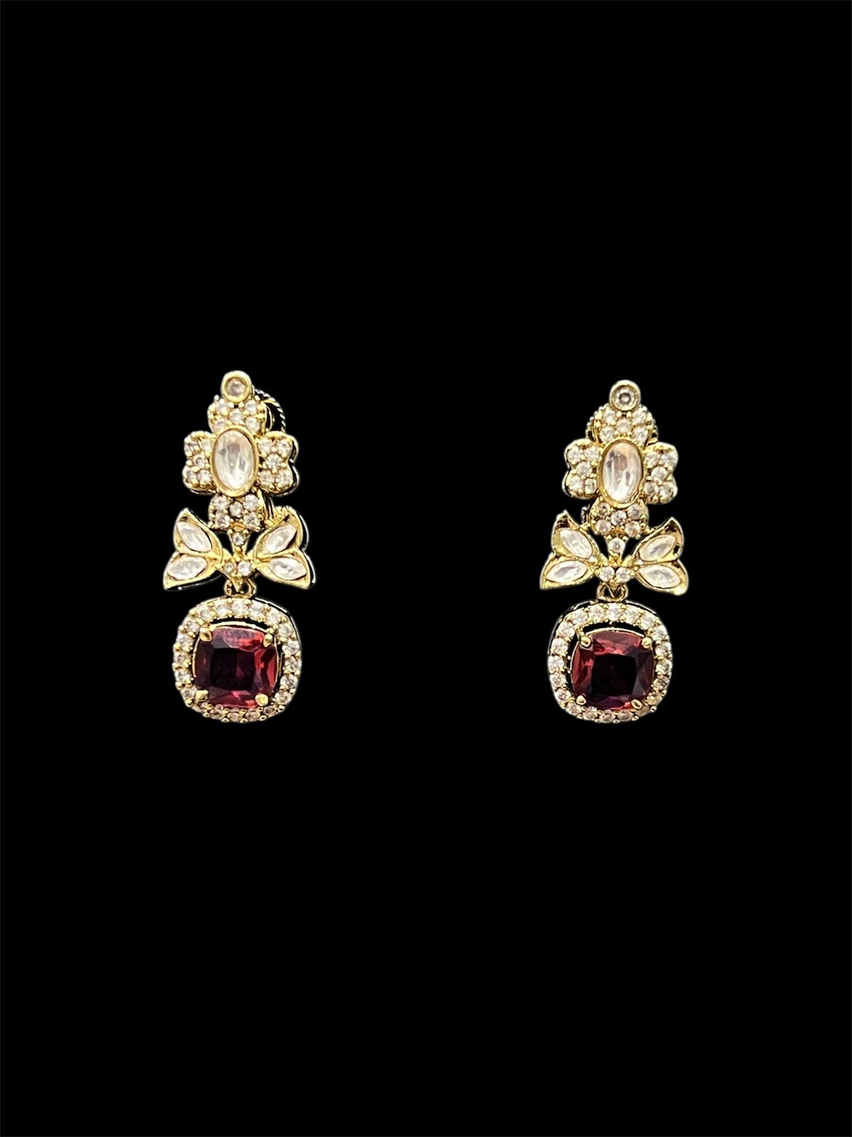 FAKHRIYA KUNDAN NECKLACE