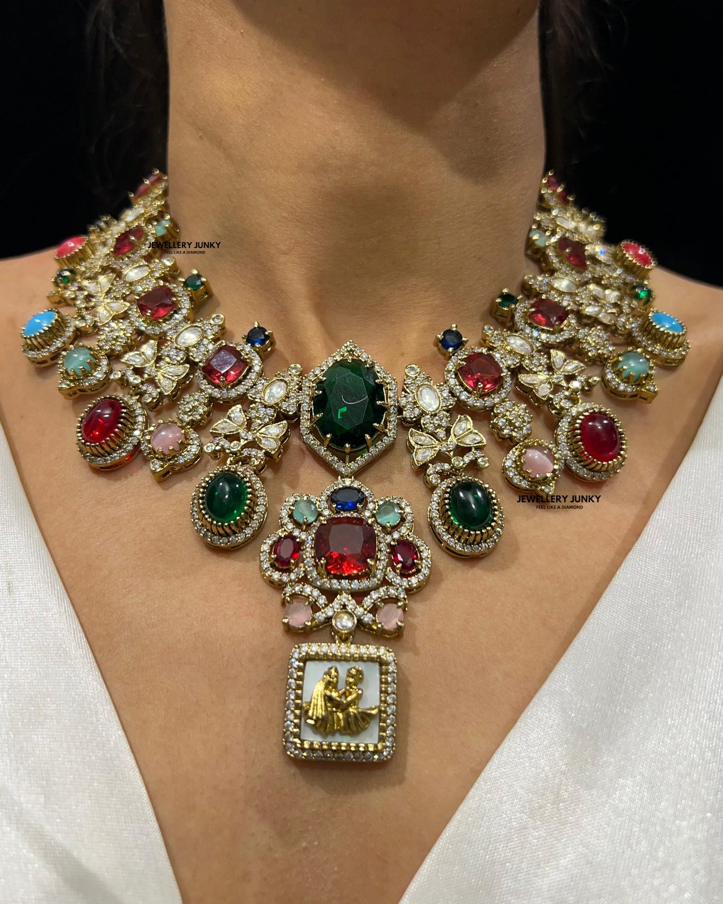 FAKHRIYA KUNDAN NECKLACE