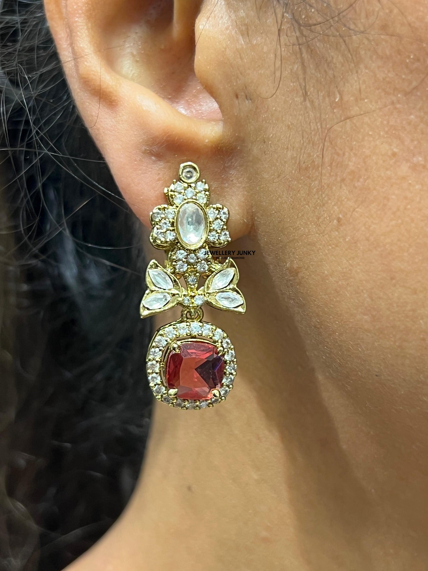 FAKHRIYA KUNDAN NECKLACE