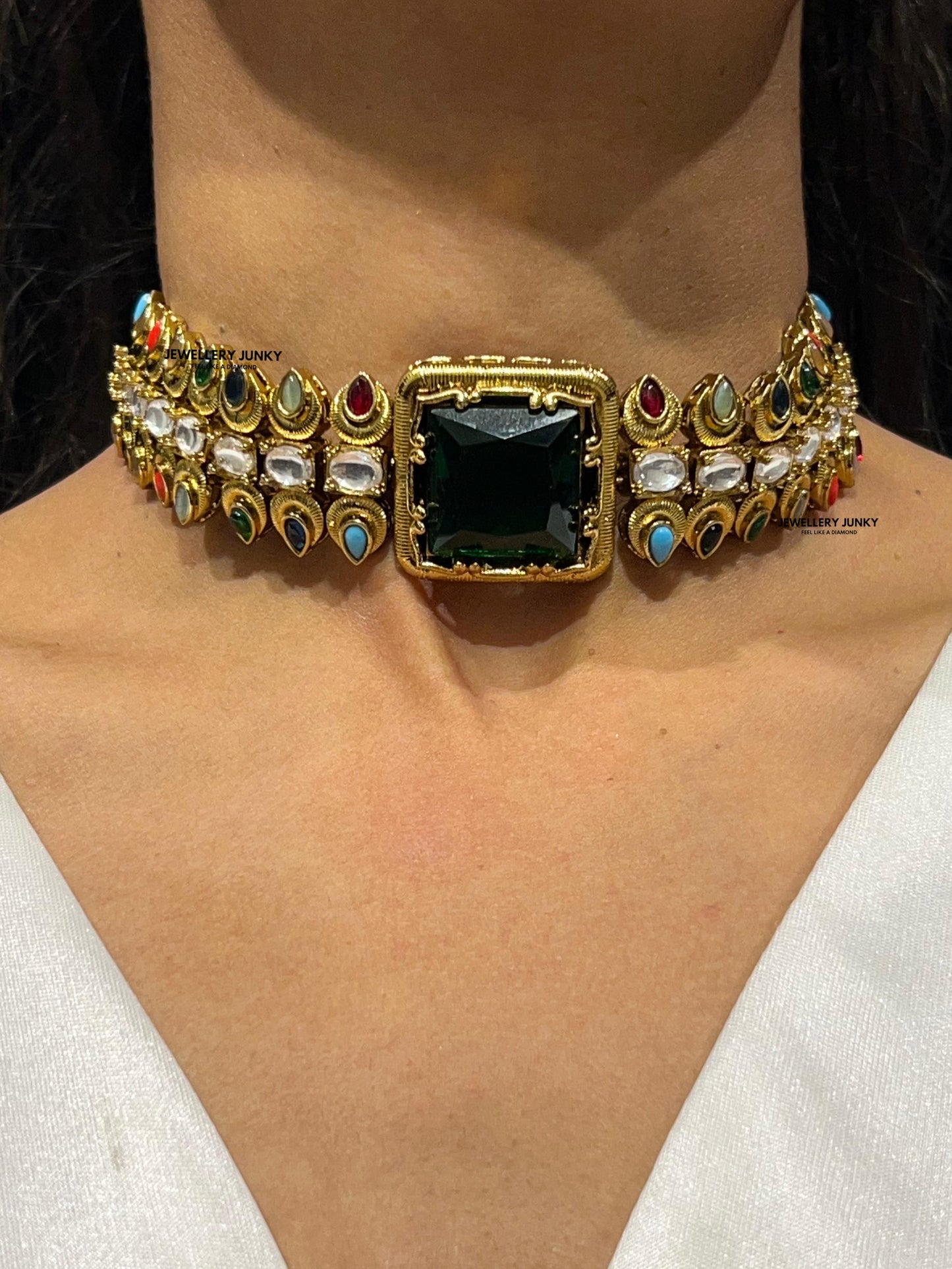 GHUFRAN KUNDAN NECKLACE