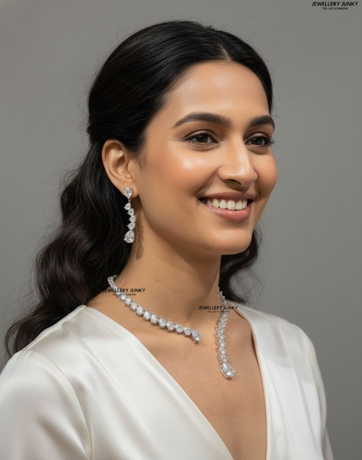 ROMY DIAMOND NECKLACE