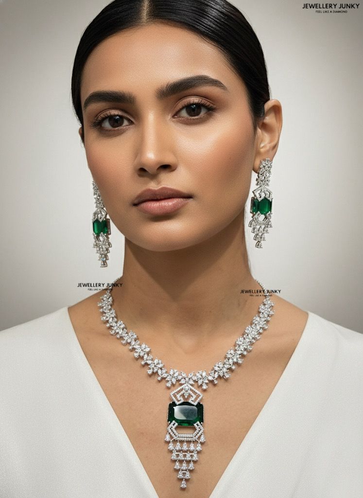 WAMIKA DIAMOND NECKLACE